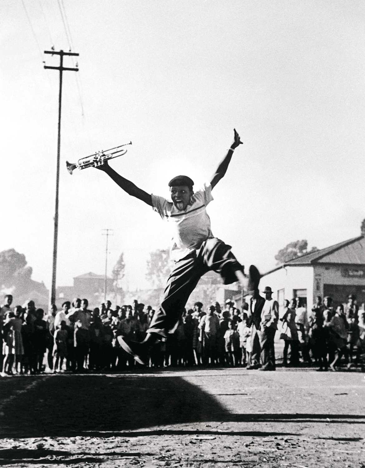 Lot 47 - Alf Kumalo (South Africa 1930-2012)